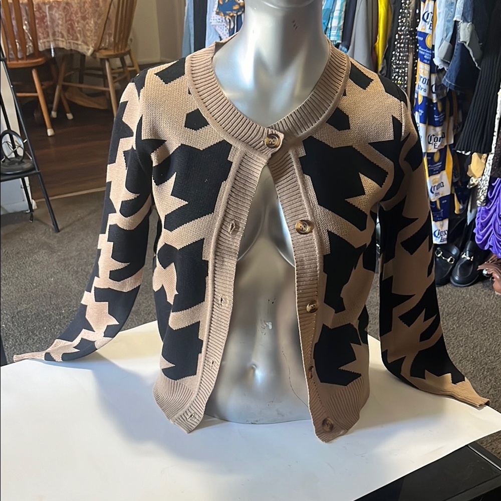 Stylish Black and Tan Women's Sweater
